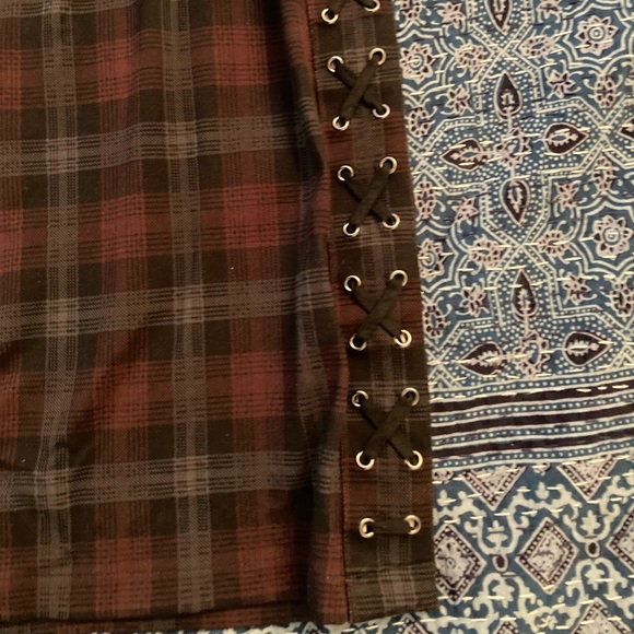 Dex Plaid Side Lace Dress - Picture 3 of 6